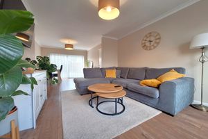 Living Room - click for photo gallery